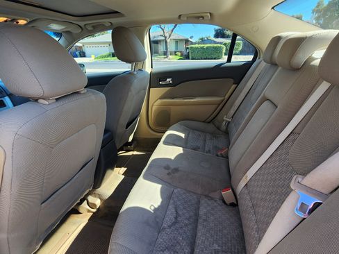 Used 2010 Ford Fusion SE image 12