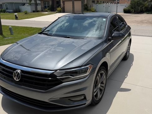 Used 2019 Volkswagen Jetta R-Line w/ R-Line Cold Weather Package FWD image 11