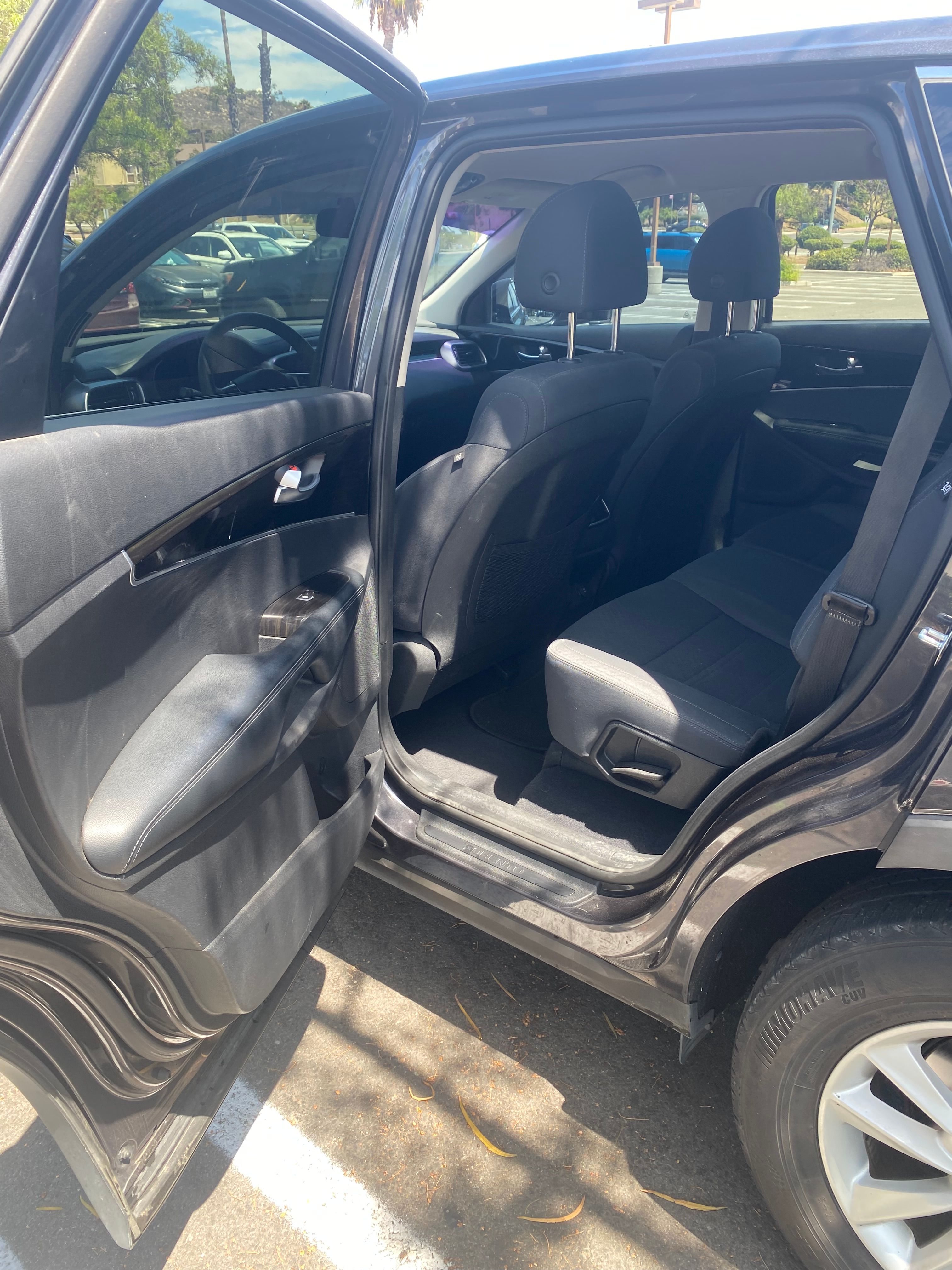 Used 2019 Kia Sorento FWD image 13