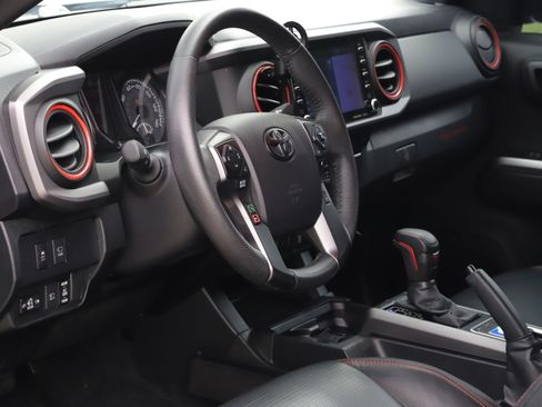 Used 2021 Toyota Tacoma TRD Pro AWD/4WD image 19