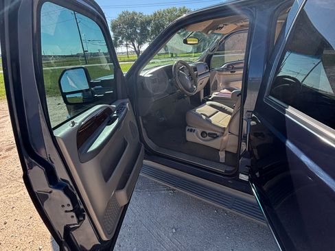 Used 2002 Ford Excursion Limited RWD image 11