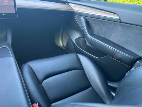 Used 2022 Tesla Model 3 image 17