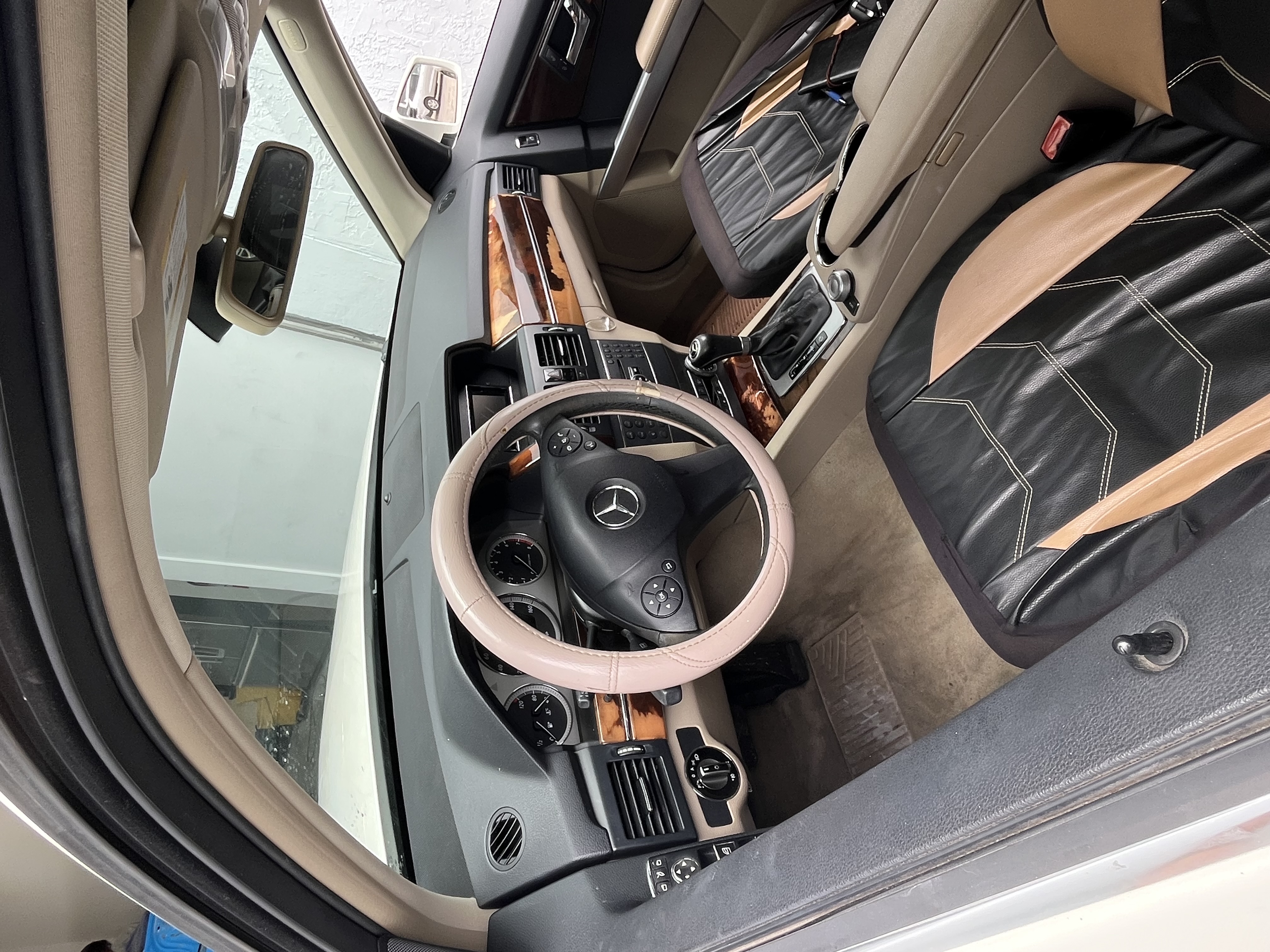 Used 2010 Mercedes-Benz GLK 350 2WD image 10
