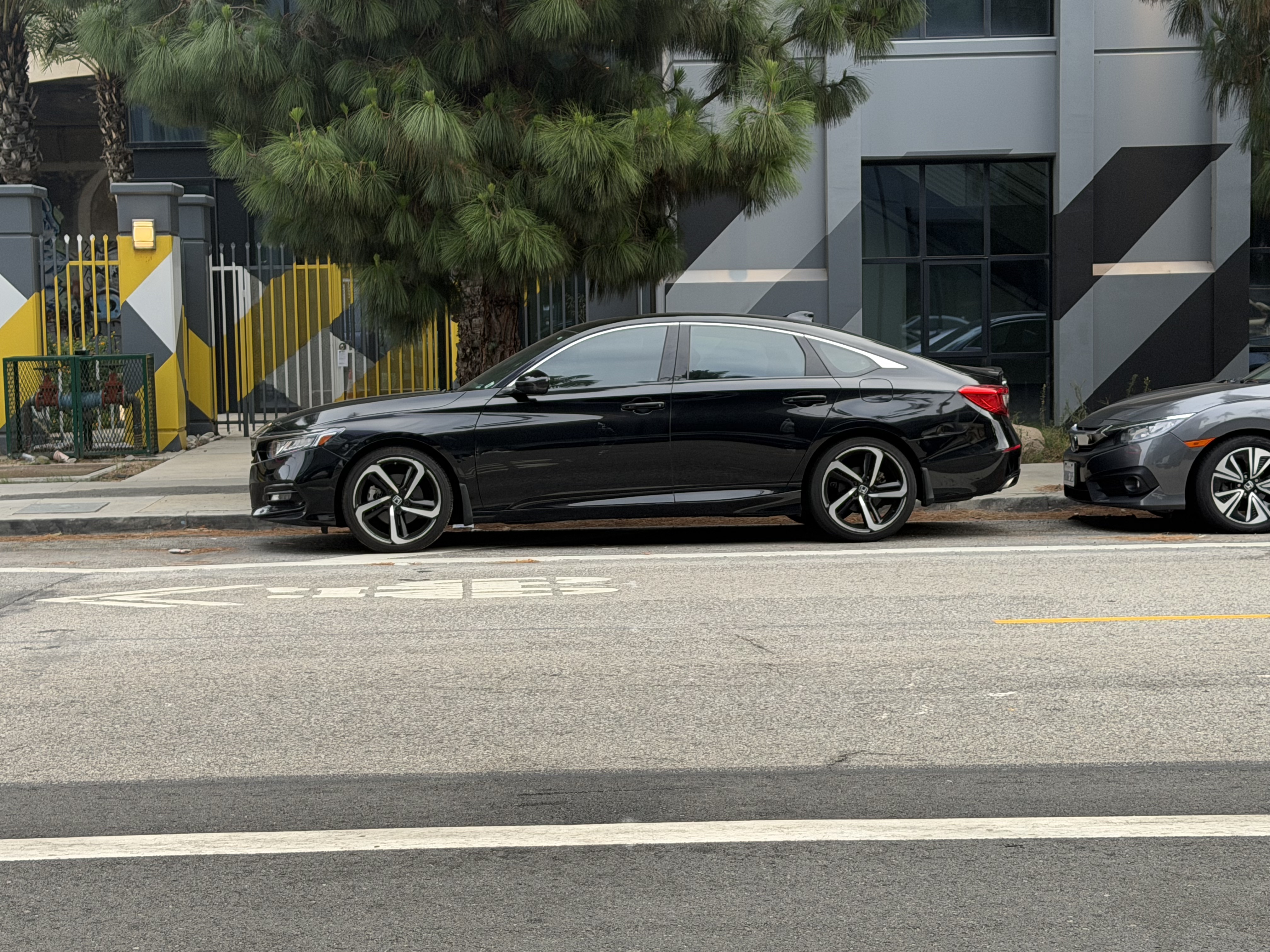 Used 2019 Honda Accord Sport image 4