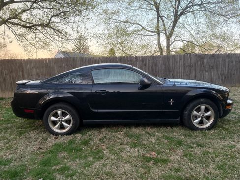 Used 2007 Ford Mustang Premium image 1