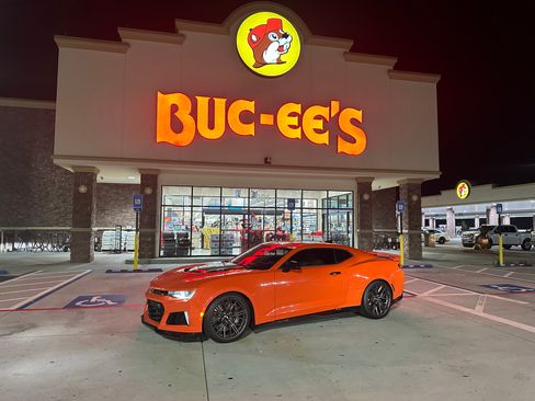 Used 2019 Chevrolet Camaro ZL1 image 15