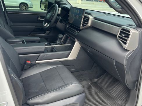 Used 2025 Toyota Tundra Limited w/ TRD Off-Road Package AWD/4WD image 13