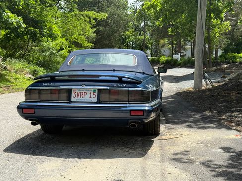 Used 1995 Jaguar XJS V12 Convertible image 5