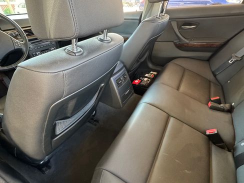 Used 2009 BMW 328i xDrive Sedan AWD/4WD image 27