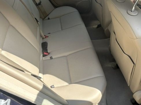 Used 2011 Mercedes-Benz C 300 Sedan image 8