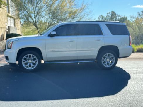 Used 2015 GMC Yukon SLT image 8