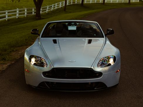 Used 2011 Aston Martin V8 Vantage S image 11
