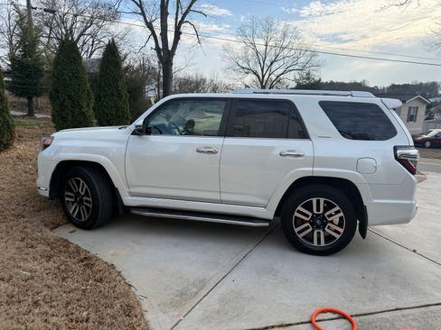 Used 2016 Toyota 4Runner Limited image 2