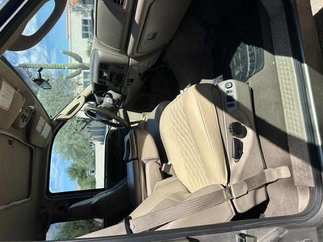 Used 2004 Ford F350 Lariat AWD/4WD image 11