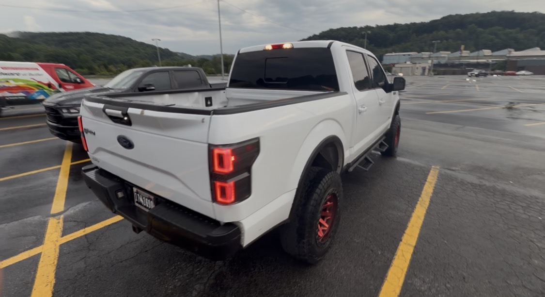 Used 2017 Ford F150 XLT w/ Equipment Group 302A Luxury AWD/4WD image 5