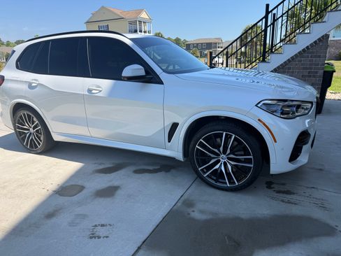 Used 2023 BMW X5 M50i w/ Executive Package image 4
