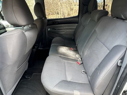 Used 2013 Toyota Tacoma PreRunner w/ TRD Sport Pkg image 21