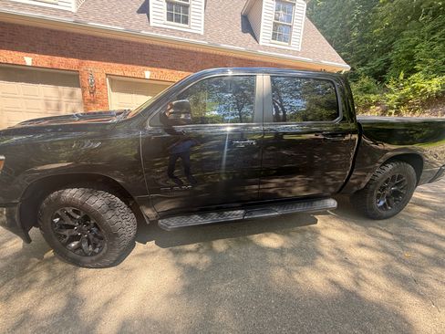 Used 2023 RAM 1500 Laramie AWD/4WD image 17