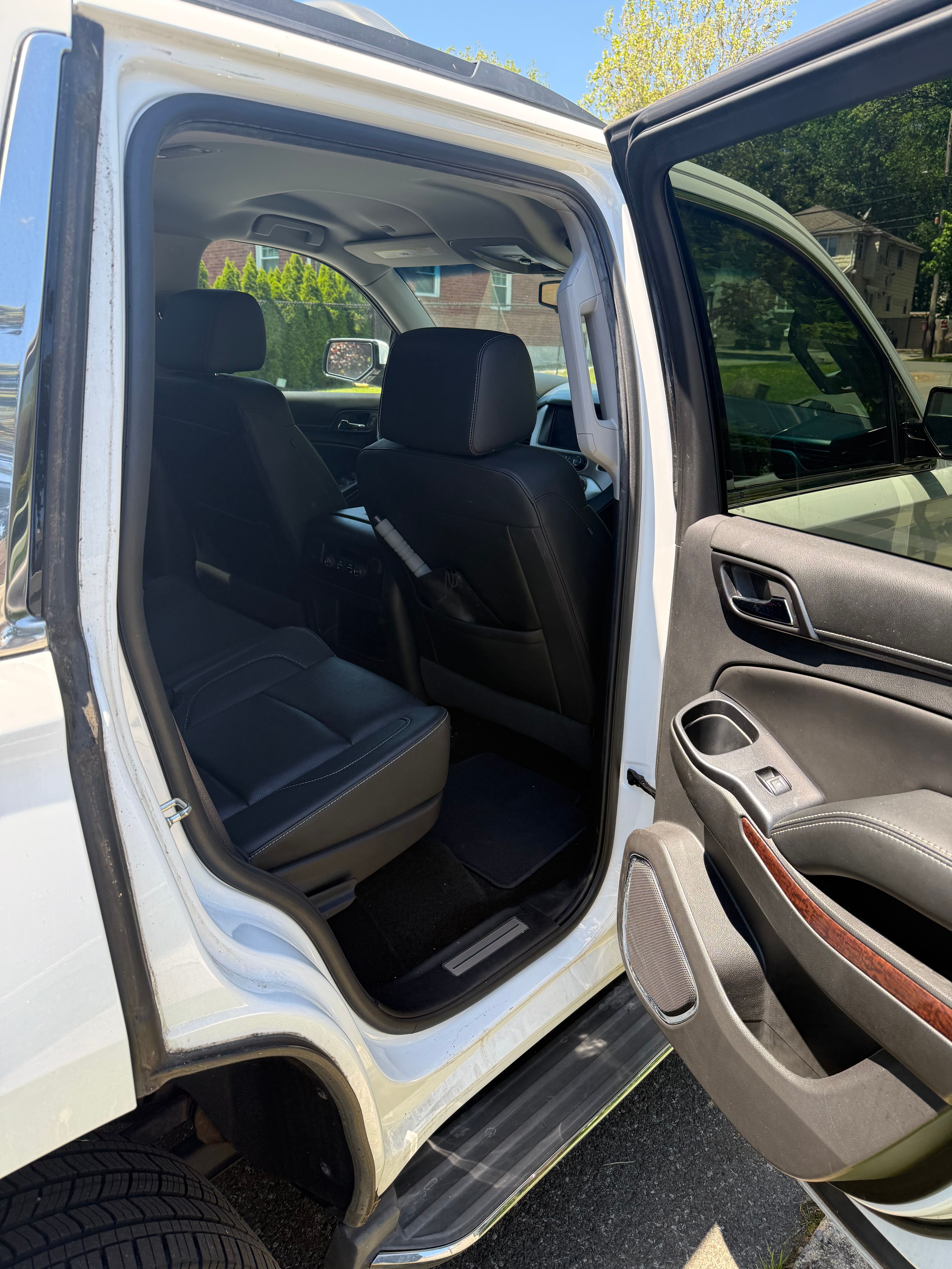 Used 2017 GMC Yukon SLT AWD/4WD image 8