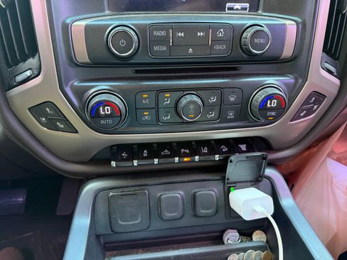 Used 2017 GMC Sierra 2500 Denali w/ Duramax Plus Package AWD/4WD image 12