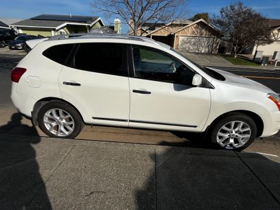 Used 2011 Nissan Rogue SV w/ SL Pkg