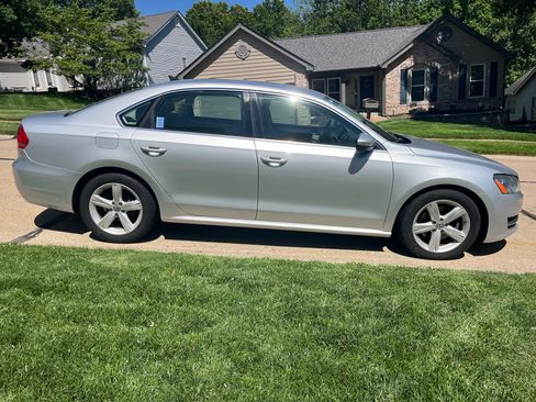 Used 2012 Volkswagen Passat 2.5 SE FWD image 4