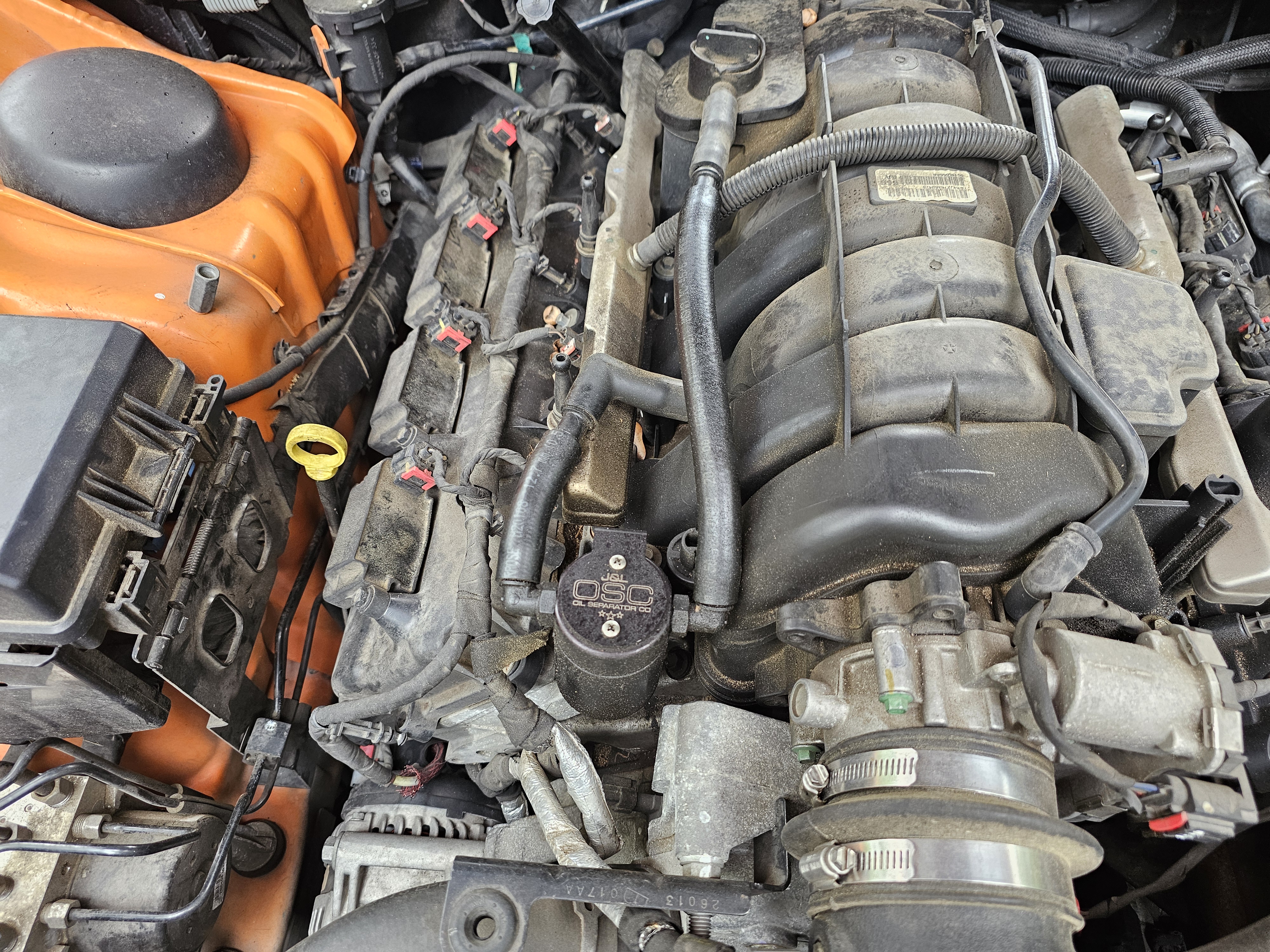 Used 2014 Dodge Challenger R/T RWD image 22