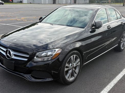 Used 2018 Mercedes-Benz C 300 Sedan image 2