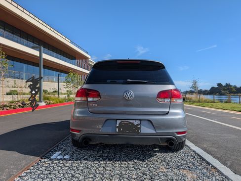 Used 2012 Volkswagen GTI 4-Door image 5