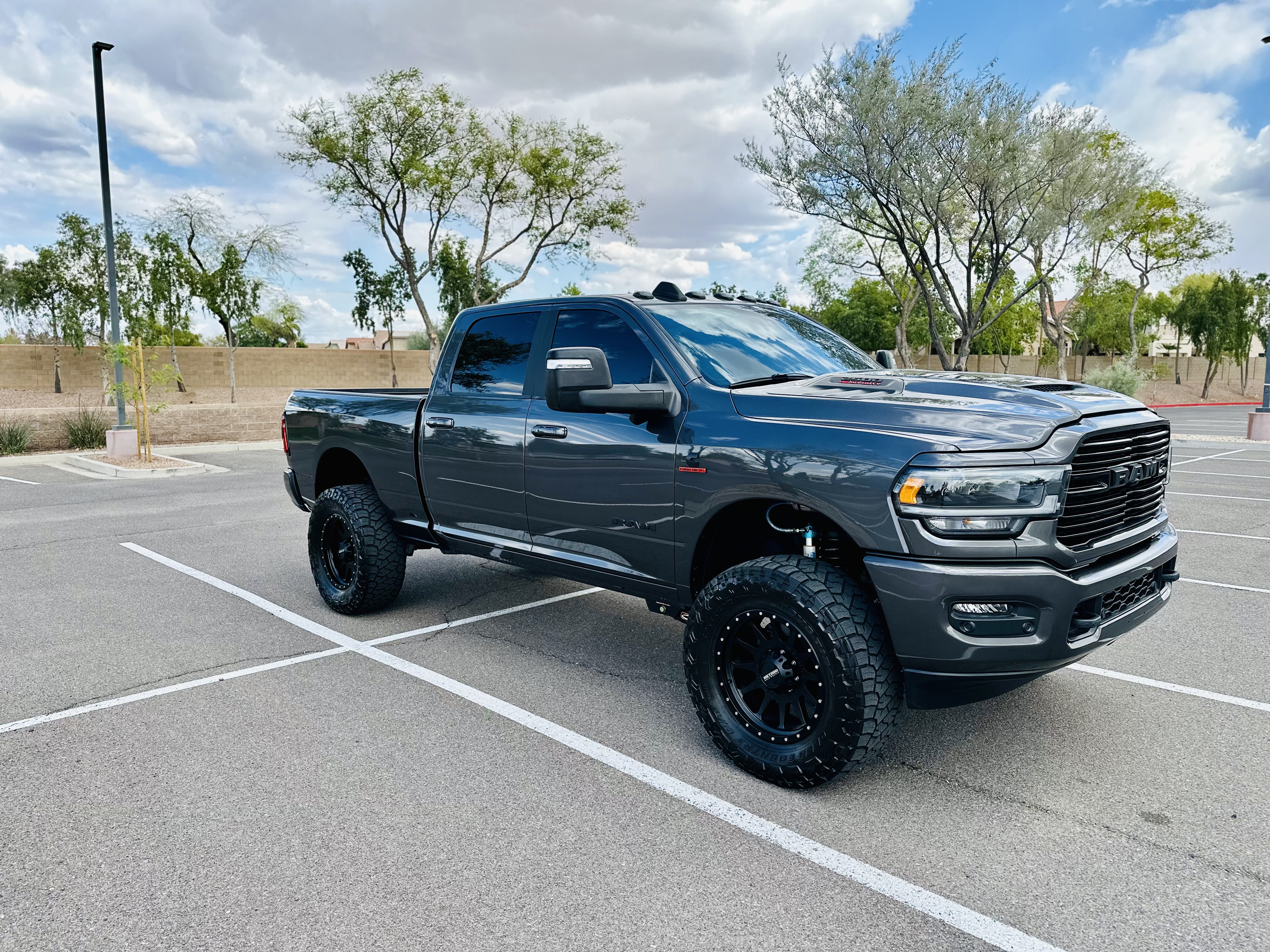 Used 2023 RAM 2500 Laramie w/ Night Edition AWD/4WD image 2