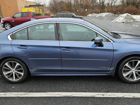 Used 2017 Subaru Legacy 3.6R Limited image 5