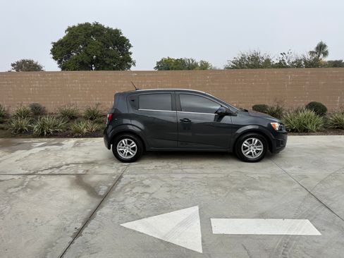 Used 2014 Chevrolet Sonic LT image 8