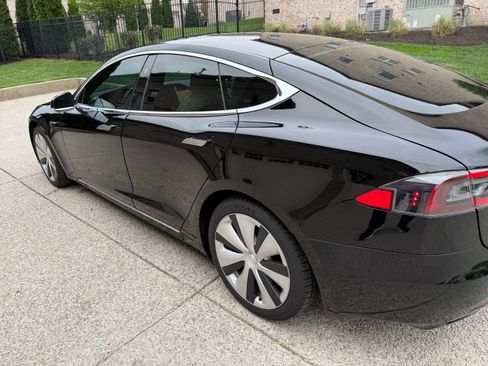 Used 2021 Tesla Model S Long Range Plus image 14