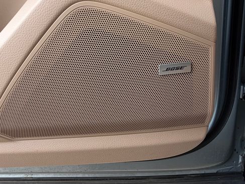 Used 2020 Porsche Cayenne image 16