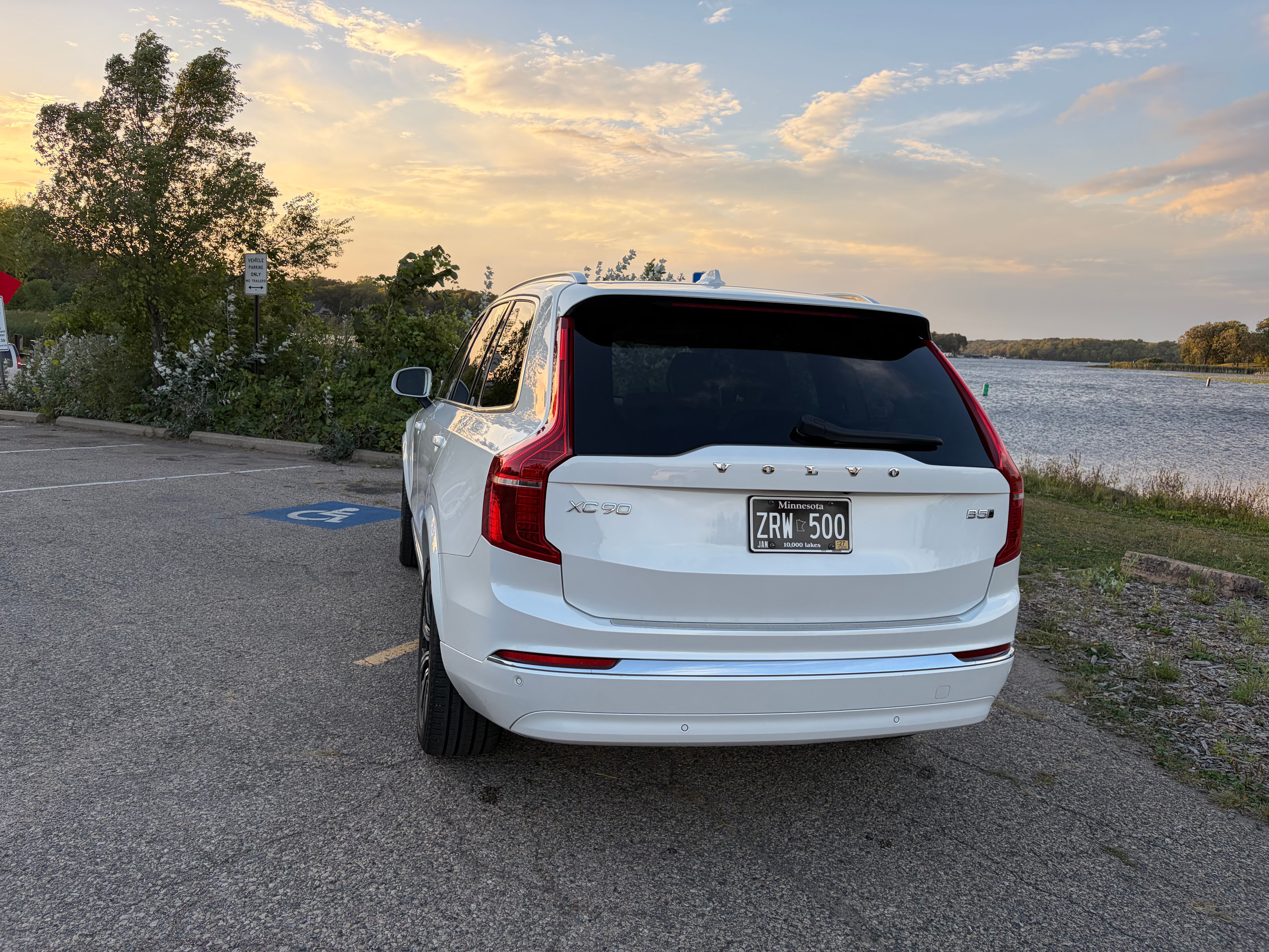 Used 2025 Volvo XC90 B5 Core w/ Protection Package Premier AWD/4WD image 10