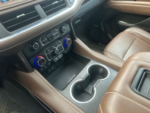 Used 2021 Chevrolet Suburban High Country image 21