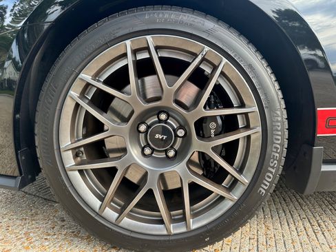 Used 2011 Ford Mustang Shelby GT500 w/ SVT Performance Pkg image 11