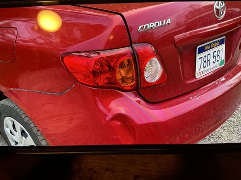 Used 2010 Toyota Corolla LE FWD image 17