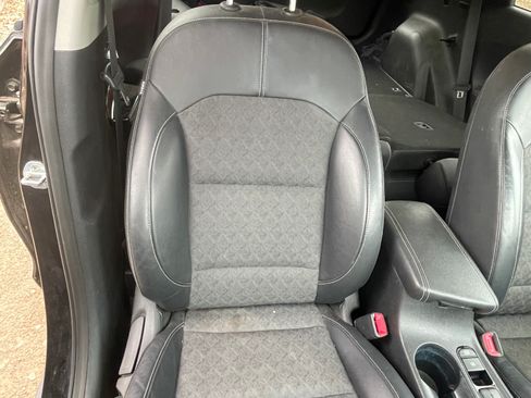 Used 2020 Kia Niro EX image 16