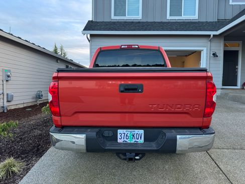 Used 2018 Toyota Tundra SR5 w/ TRD Off Road Package image 6