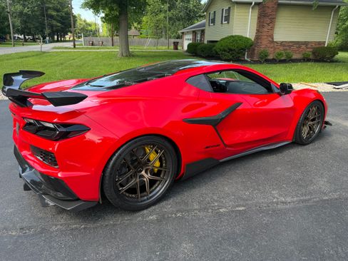 Used 2025 Chevrolet Corvette Z06 w/ Z07 Performance Package RWD image 6