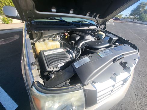 Used 2003 Cadillac Escalade AWD w/ Marketing Vehicle Package image 30