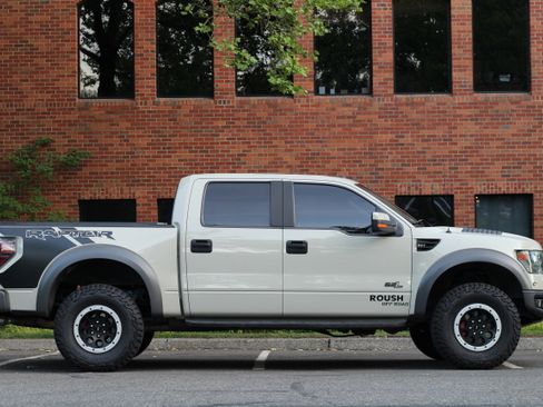 Used 2014 Ford F150 Raptor w/ Equipment Group 801A Luxury AWD/4WD image 8