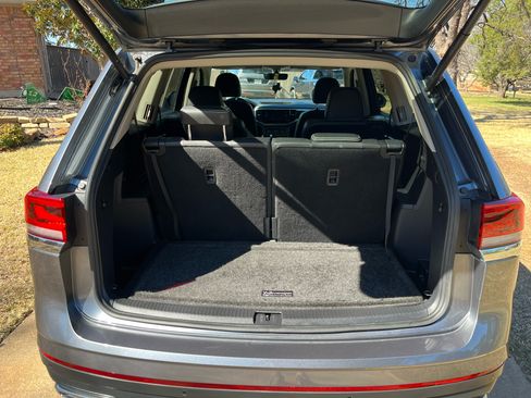 Used 2023 Volkswagen Atlas SE w/ Panoramic Sunroof Package image 8