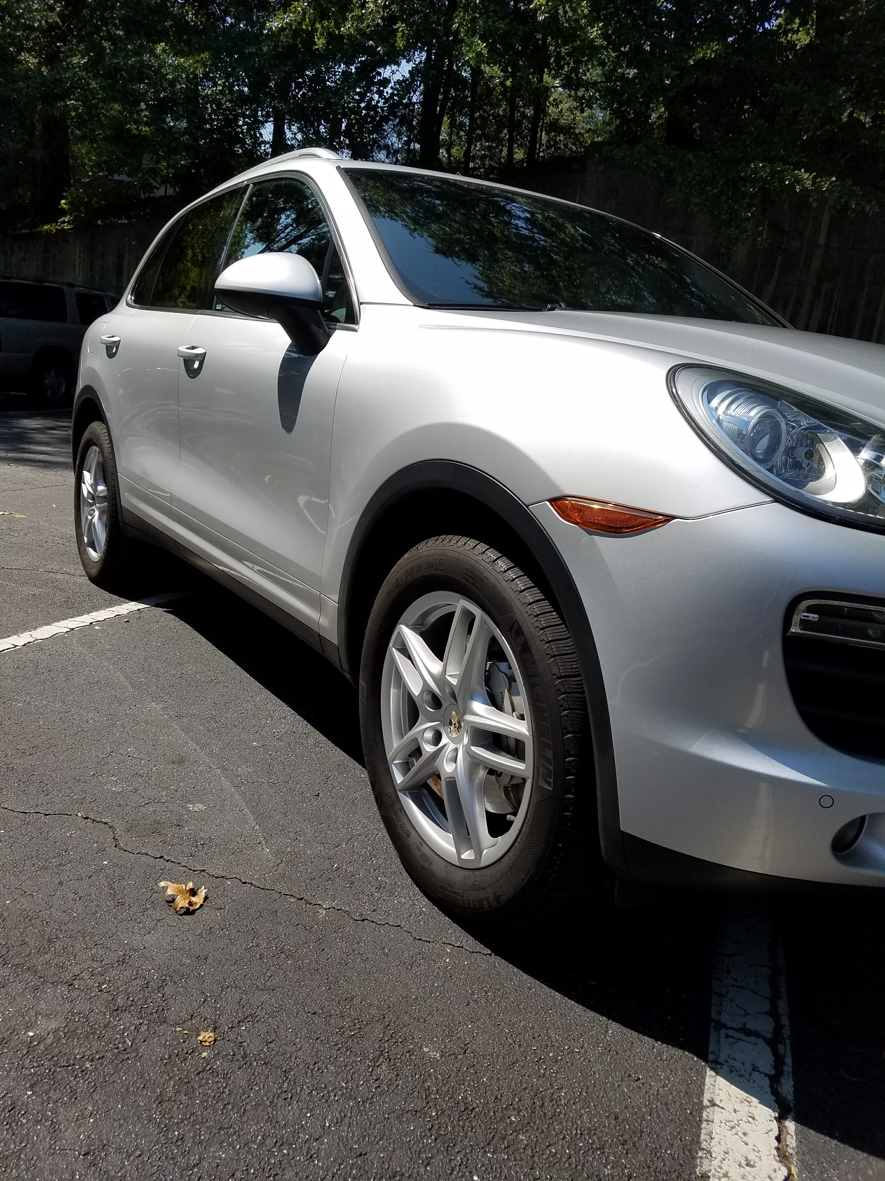 Used 2011 Porsche Cayenne S AWD/4WD image 21