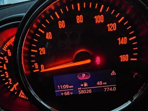 Used 2017 MINI Cooper Clubman S image 16