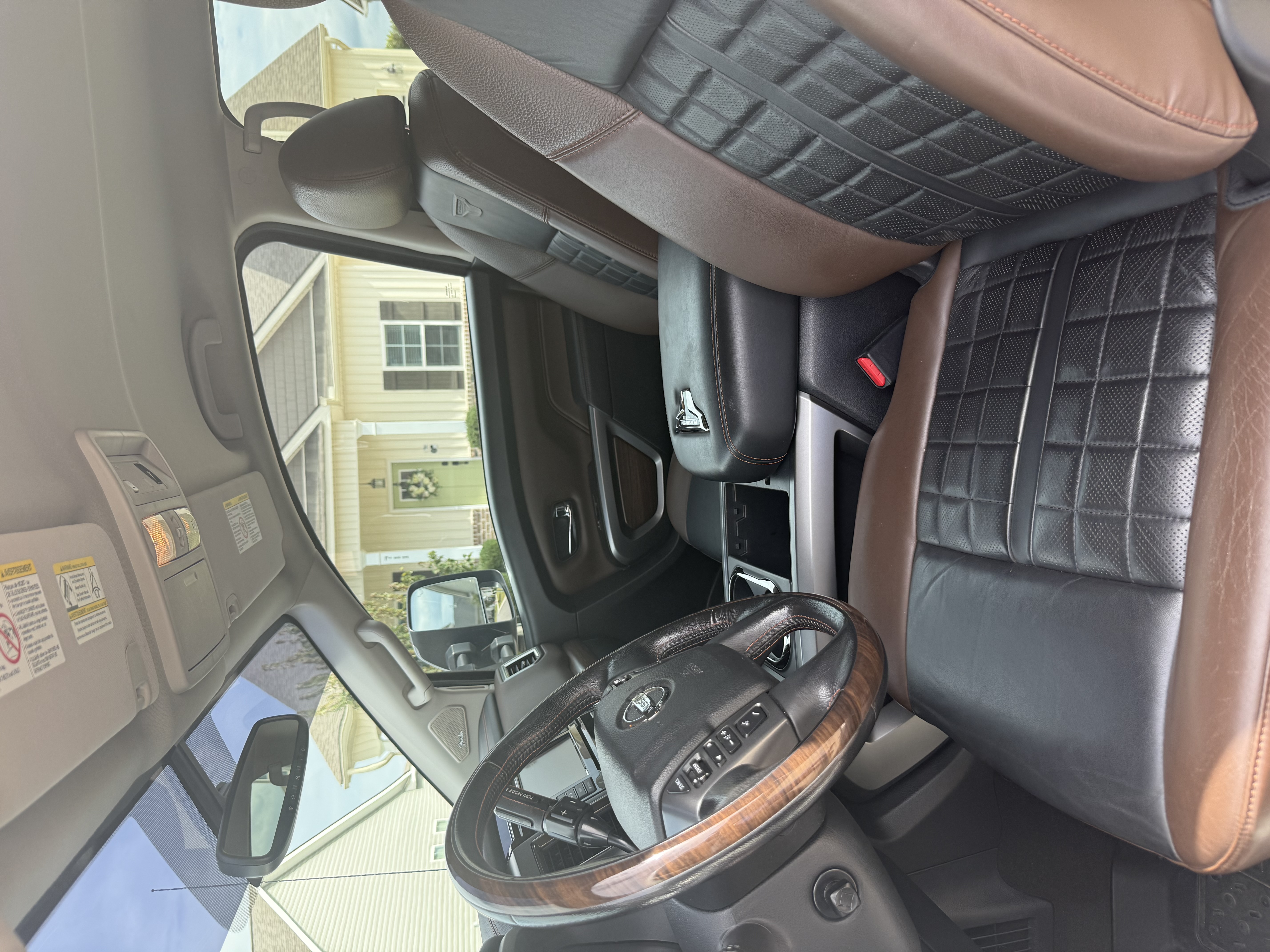 Used 2019 Nissan Titan Platinum Reserve w/ Platinum Utility Package AWD/4WD image 8