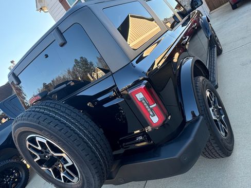 Used 2024 Ford Bronco Outer Banks image 6