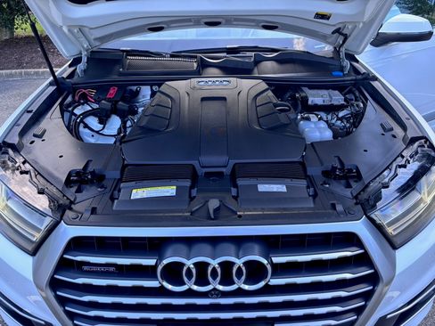 Used 2019 Audi Q7 3.0T Premium Plus w/ Premium Plus Package AWD/4WD image 18