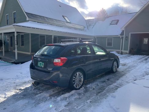 Used 2013 Subaru Impreza 2.0i Premium image 8